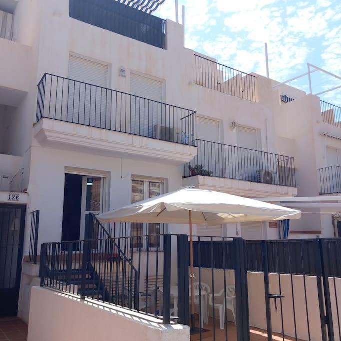 La Casa De La Fama - Apartamento Con Patio Exterior 卡沃内拉斯 外观 照片