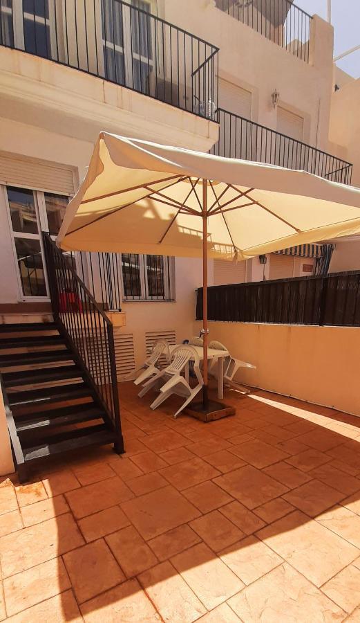 La Casa De La Fama - Apartamento Con Patio Exterior 卡沃内拉斯 外观 照片